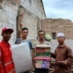 Diguyur Hujan Deras, Rumah Warga Sukabumi Ambruk, PMI Salurkan Bantuan Darurat
