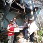 Atap Rumah Ambruk di Sukabumi, PMI Salurkan Bantuan untuk Warga Terdampak