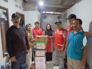 Bangunan Lapuk Tak Kuat Menahan Hujan, Dua KK di Kota Sukabumi Terdampak