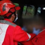 Geger! Bayi Baru Lahir Ditemukan Terbungkus Plastik di Sungai Anak Cipelang Sukabumi, PMI Turun Evakuasi